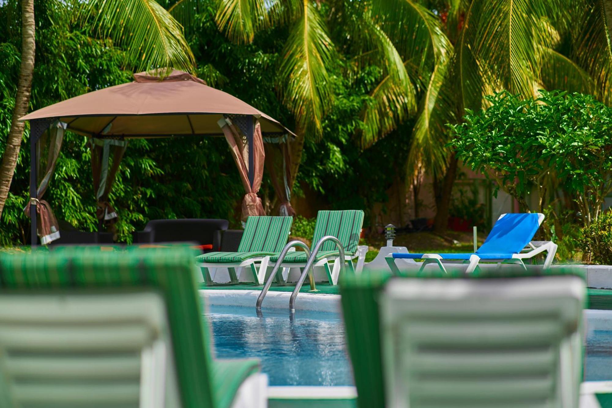 Sunbay Hotel Christ Church Bagian luar foto