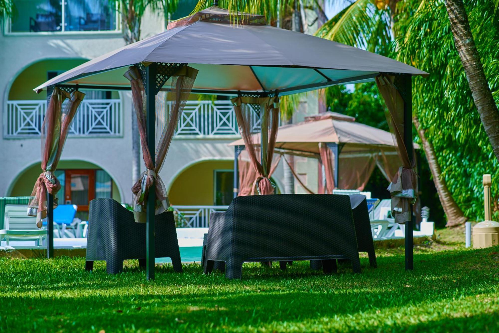 Sunbay Hotel Christ Church Bagian luar foto