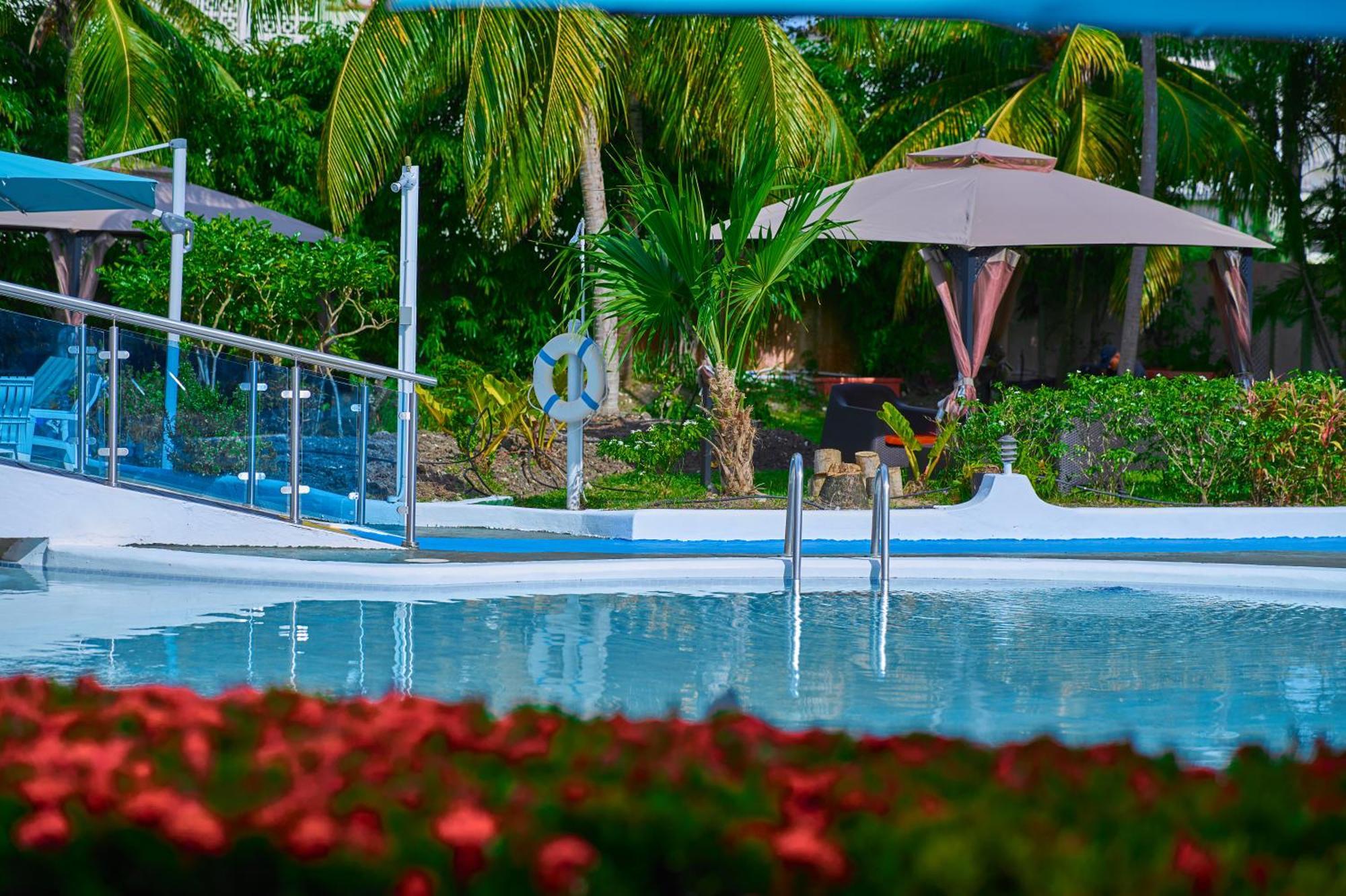 Sunbay Hotel Christ Church Bagian luar foto