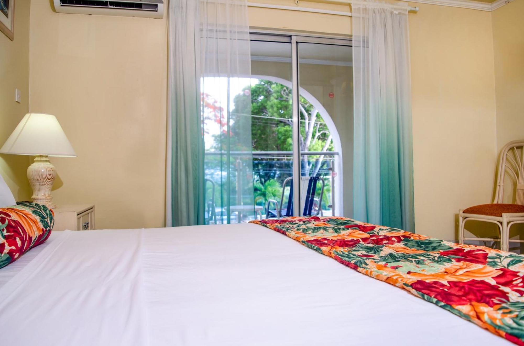 Sunbay Hotel Christ Church Bagian luar foto